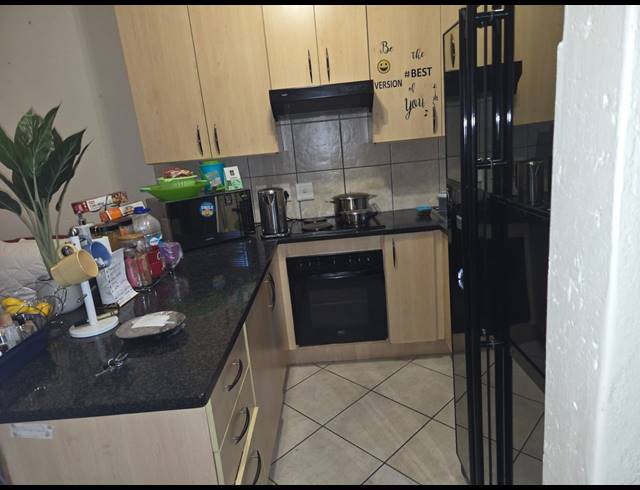 2 BEDROOM APARTMENT FOR SALE IN WATERVAL EAST